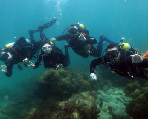 Mergulhadores durante viagem para Ilha Grande com a Captain Dive